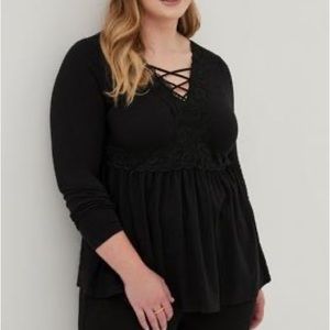 LIKE NEW! TORRID BABYDOLL SUPER SOFT V-NECK LACE-UP LACE TRIM TOP SIZE 2X